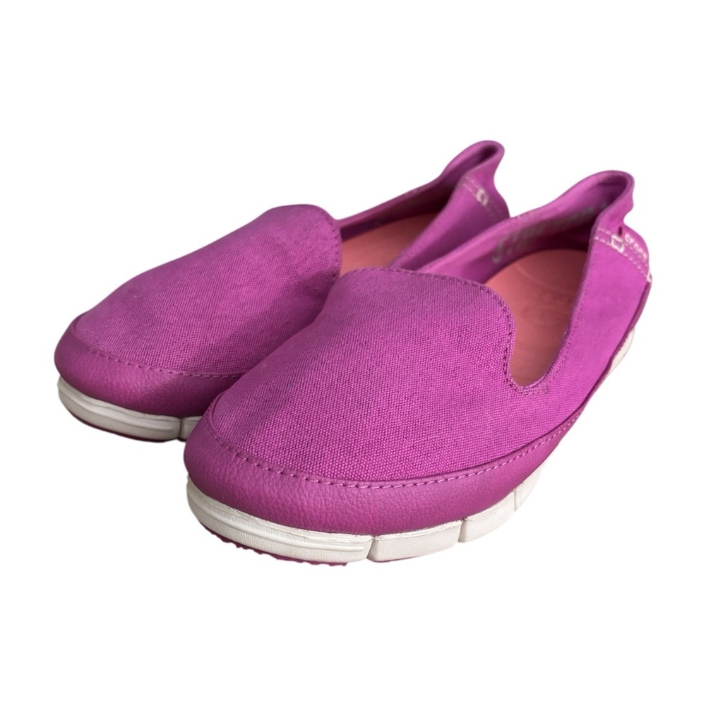 Casual Chic CROCS Women's Fuchsia Stretch Back Slip-On Flats Walking Shoes